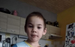 Pomoc samoživitelce Nikole a jejímu synovi Sebastiánovi